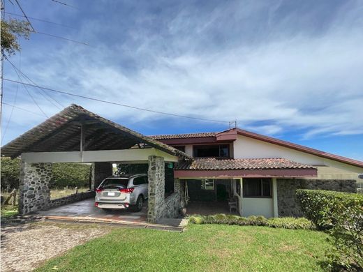 Rural or Farmhouse in Dulce Nombre, La Unión