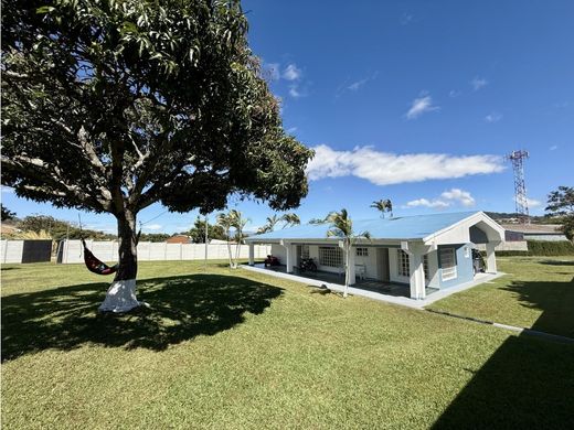 Casa di lusso a Desamparados, Provincia de San José