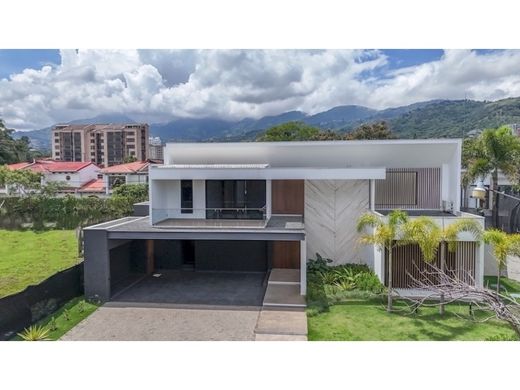 Luxury home in Escazú, Provincia de San José