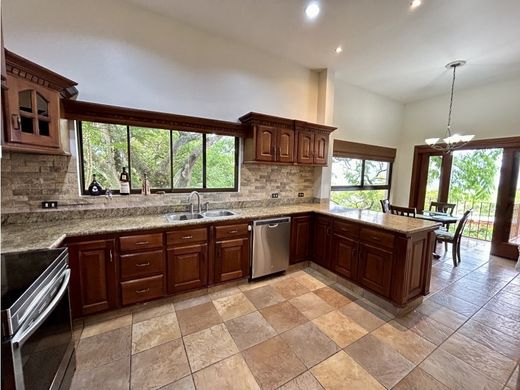 Maison de luxe à Santa Ana, Provincia de San José