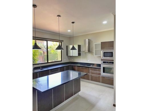 Элитный дом, Santa Ana, Provincia de San José