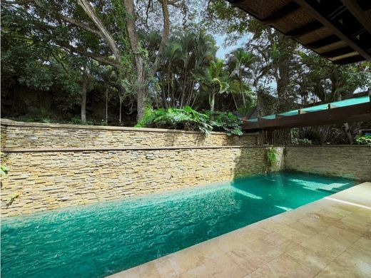 Luxury home in Santa Ana, Provincia de San José