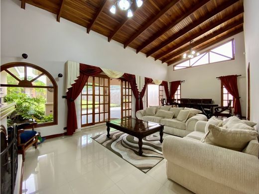 Luxury home in San Pablo, Provincia de Heredia