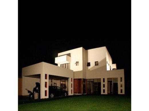 Luxus-Haus in Escazú, Provincia de San José