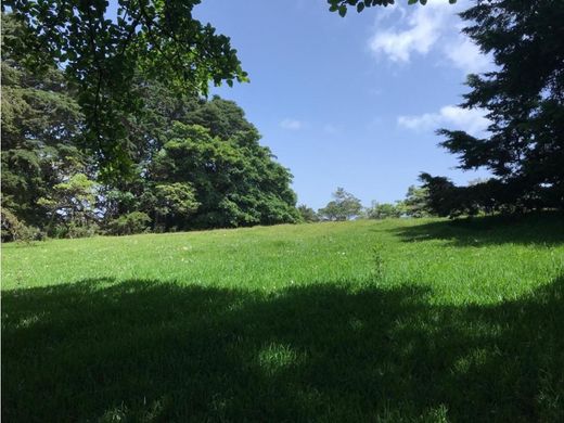 Grond in San Josecito, San Isidro