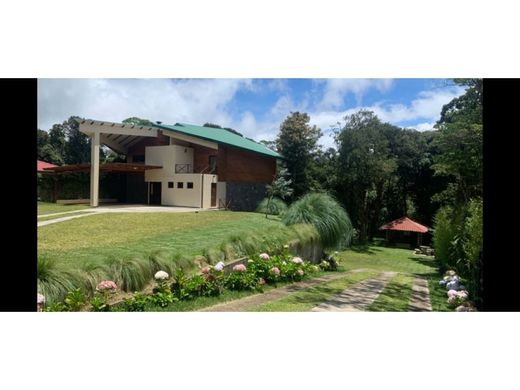 Luxury home in San Rafael, Provincia de Heredia
