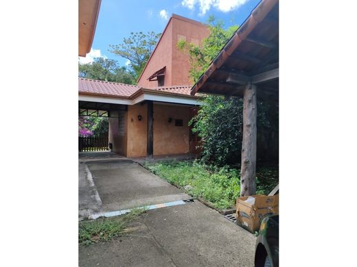 Casa di lusso a Escazú, Provincia de San José