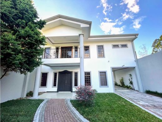 Luxe woning in Santo Domingo, Provincia de Heredia