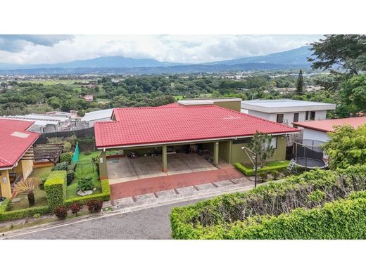 Luksusowy dom w Belén, Carrillo