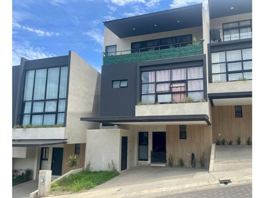 Maison de luxe à Santa Ana, Provincia de San José