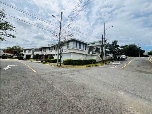 Casa di lusso a Escazú, Provincia de San José