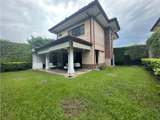 Luxury home in Santa Ana, Provincia de San José