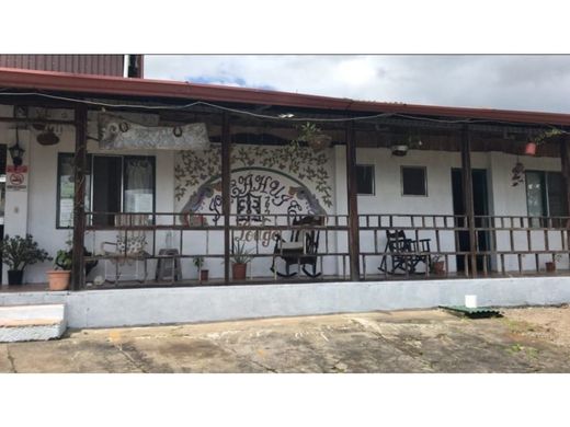 Casa de lujo en Naranjo, Provincia de Alajuela