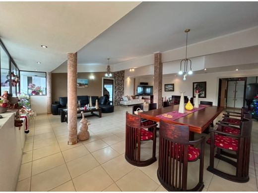 Luxus-Haus in San José, Cantón de San José