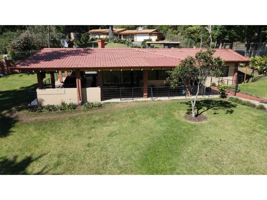 Luksusowy dom w San Rafael, Provincia de Heredia