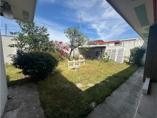 Luxury home in San José, Cantón de San José