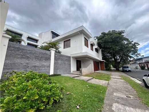 Luxury home in Curridabat, Provincia de San José