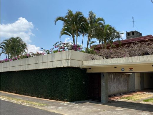 Casa de lujo en Belén, Carrillo