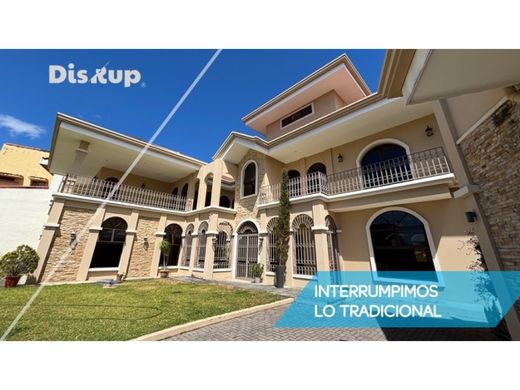 Apartment in Carlos María Ulloa, Provincia de San José