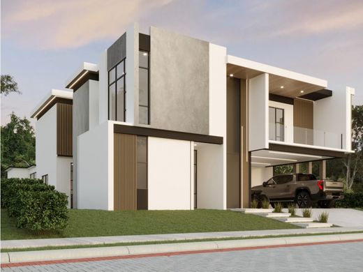 Luxe woning in Guácima, Cantón de Alajuela