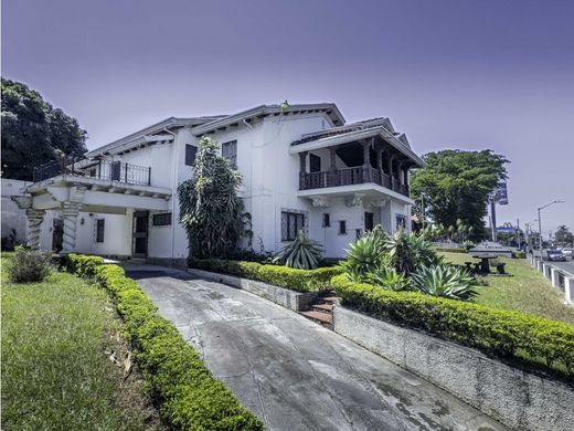 Casa de lujo en Heredia, Cantón de Heredia
