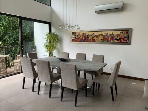 Luxus-Haus in Escazú, Provincia de San José