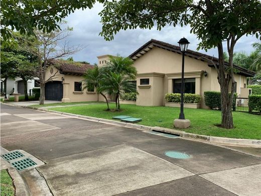 Casa di lusso a Santa Ana, Provincia de San José