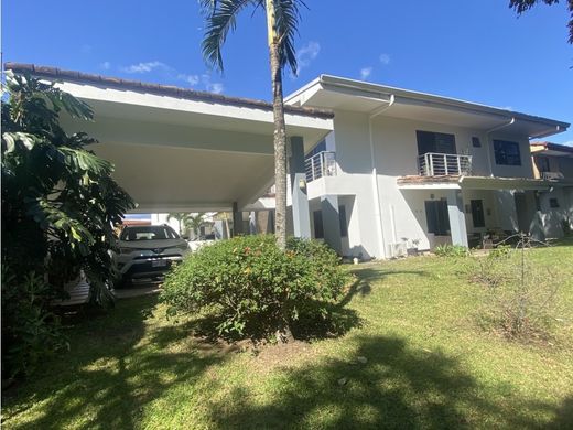 Maison de luxe à Santa Ana, Provincia de San José