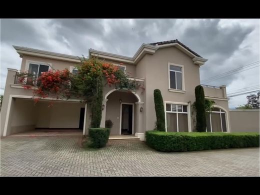 Luxury home in Curridabat, Provincia de San José