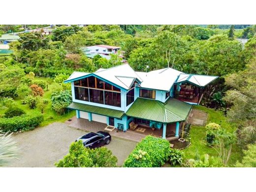 郊区住宅  Orosi, Paraíso