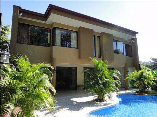 Luxury home in Carrillo, Hojancha