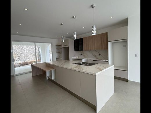 Complesso residenziale a Guachipelín, Escazú