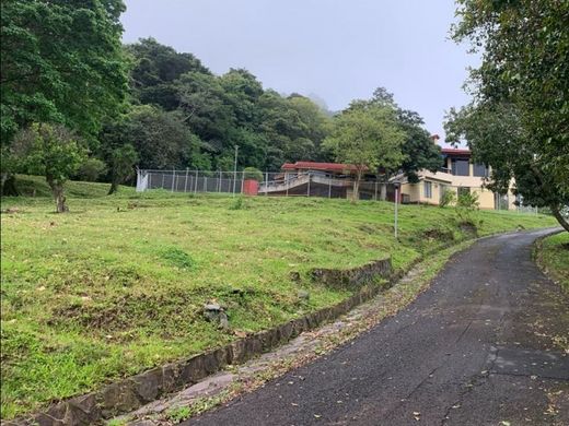 Grundstück in Santa Ana, Provincia de San José