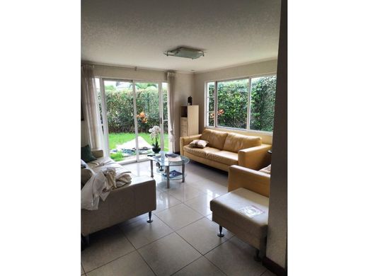 Casa di lusso a Escazú, Provincia de San José