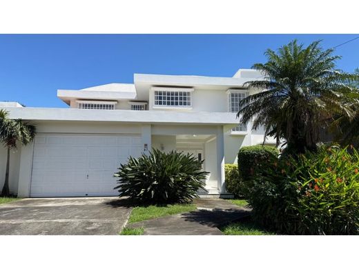 Luksusowy dom w Belén, Carrillo