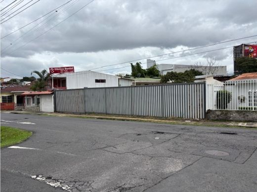 Edificio en San Pedro, Montes de Oca