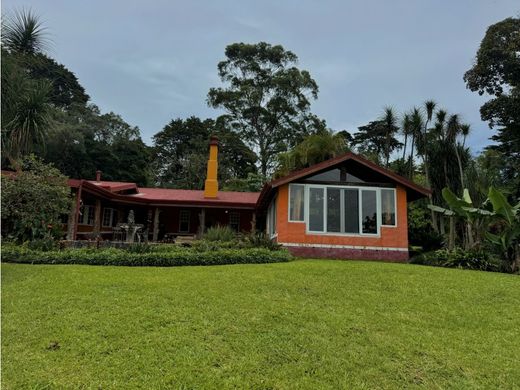 Casa de lujo en San Rafael, Carrillo