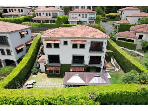 Luxus-Haus in Escazú, Provincia de San José