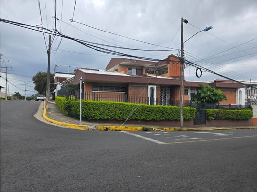 Casa di lusso a Heredia, Cantón de Heredia