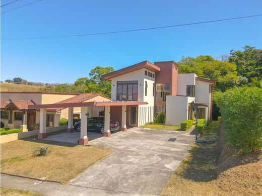 Luxury home in Guácima, Cantón de Alajuela