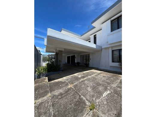 Luxury home in Alajuela, Cantón de Alajuela