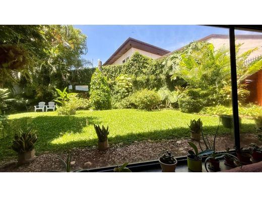 Luksusowy dom w Belén, Carrillo