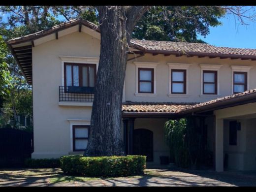 ‏דירה ב  Santa Ana, Provincia de San José