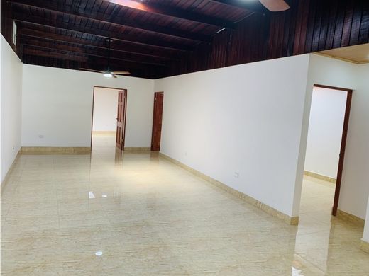 사무실 / Uruca, Cantón de San José