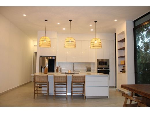 Casa de lujo en Santa Ana, Provincia de San José