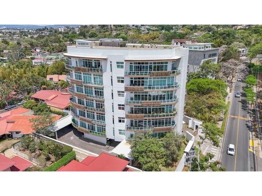 Piso / Apartamento en Escazú, Provincia de San José