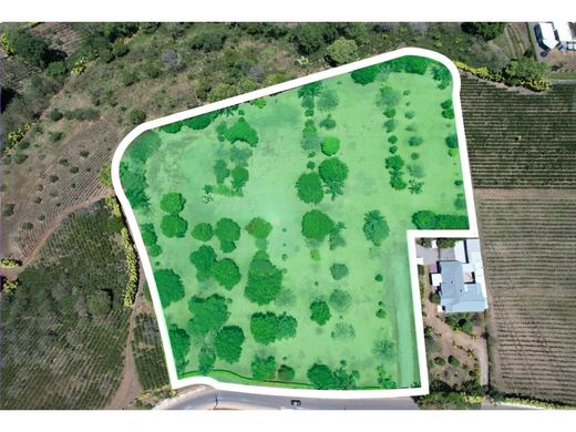 Grond in Grecia, Provincia de Alajuela