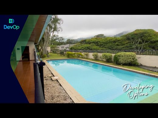 Luxus-Haus in Escazú, Provincia de San José