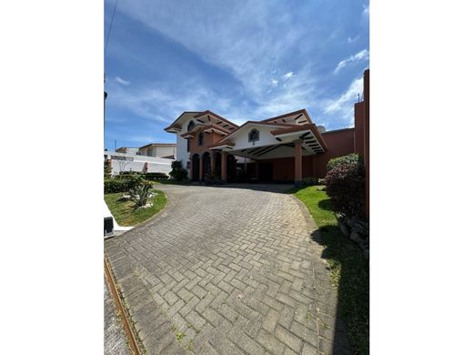 Luxury home in San Vicente de Moravia, Moravia