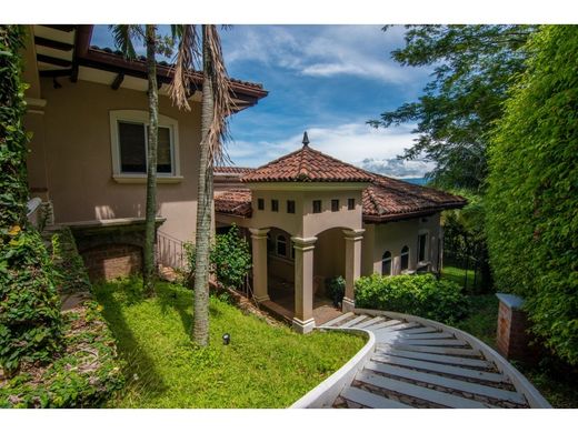 Luxury home in Santa Ana, Provincia de San José